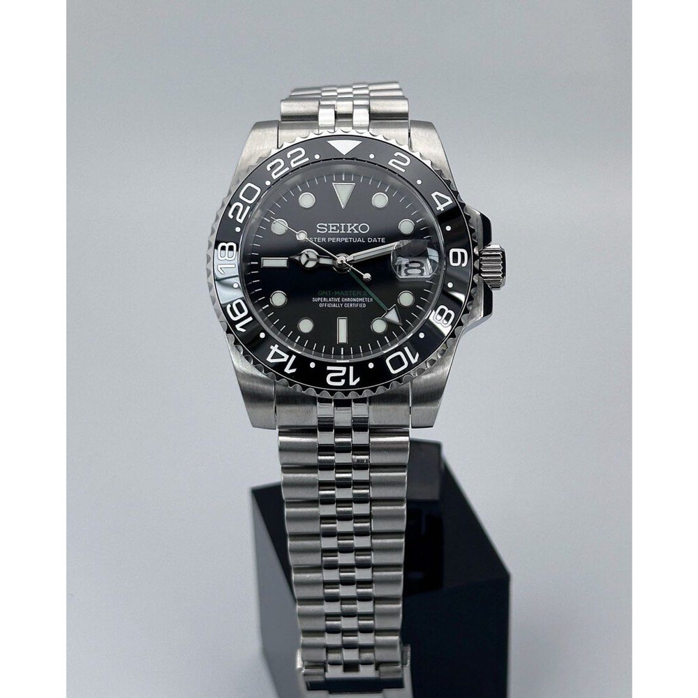 Custom Seiko Mod • GMT-Master II Black Ceramic Bezel • 40mm